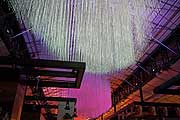 Multimedia-Installation Clouds von Michael Peter Pendry verwandelt Schrannenhalle am Abend in den „Himmel der Bayern“ (©Foto:Martin Schmitz)